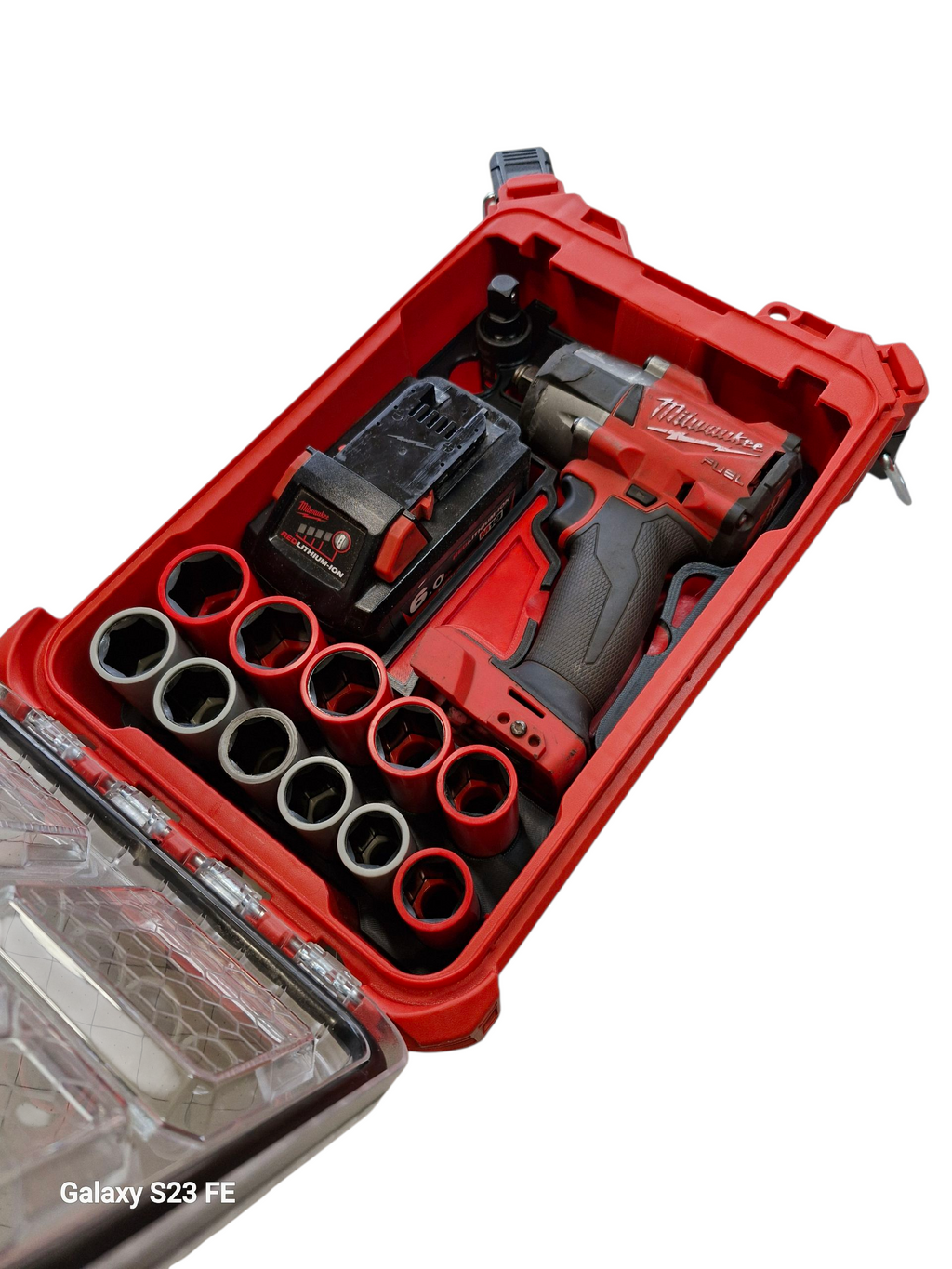 Milwaukee M18 FUEL Mid-Torque Impact + 11 or 9 pce Lug Nut Insert