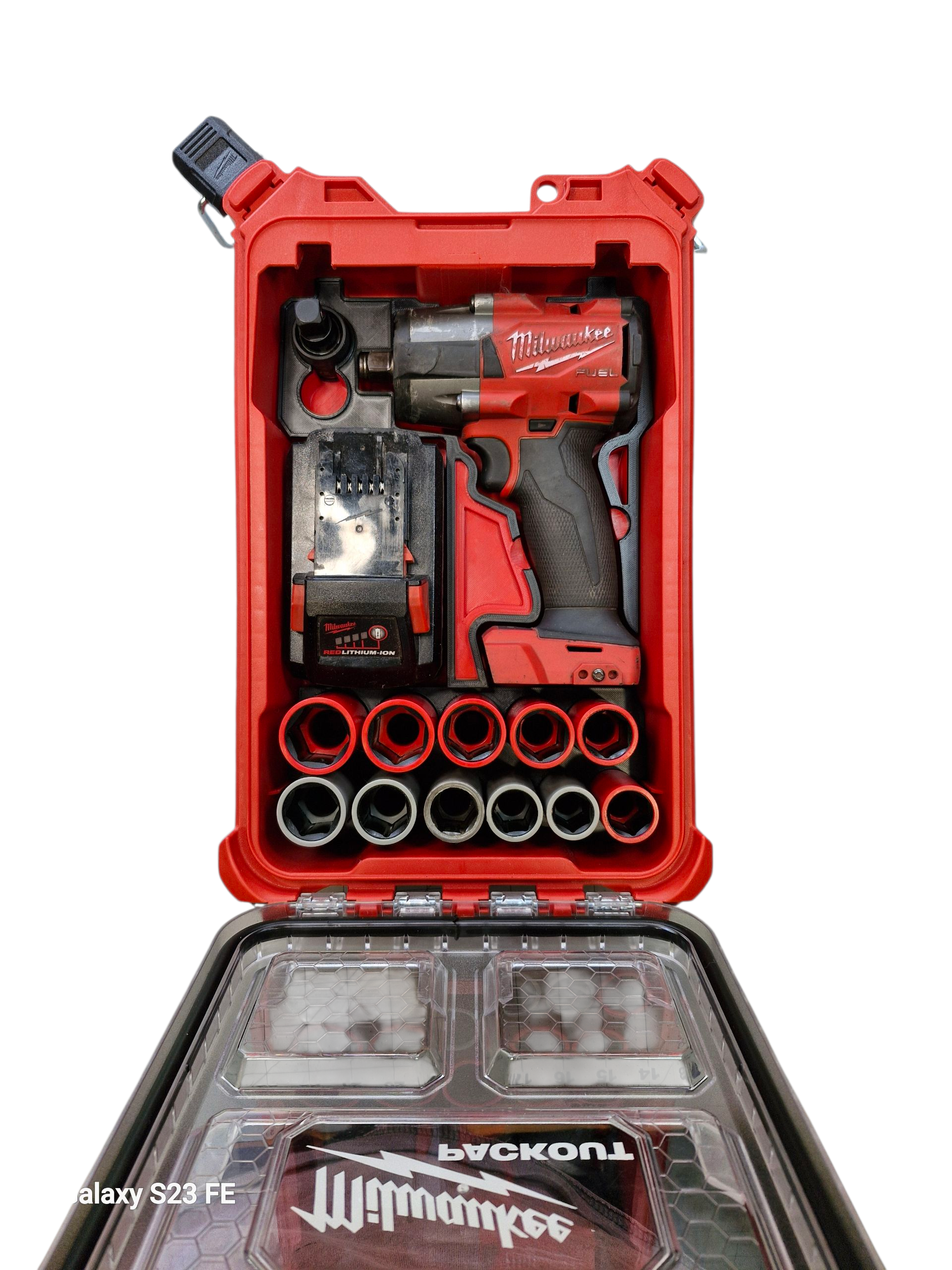 Milwaukee M18 FUEL Mid-Torque Impact + 11 or 9 pce Lug Nut Insert