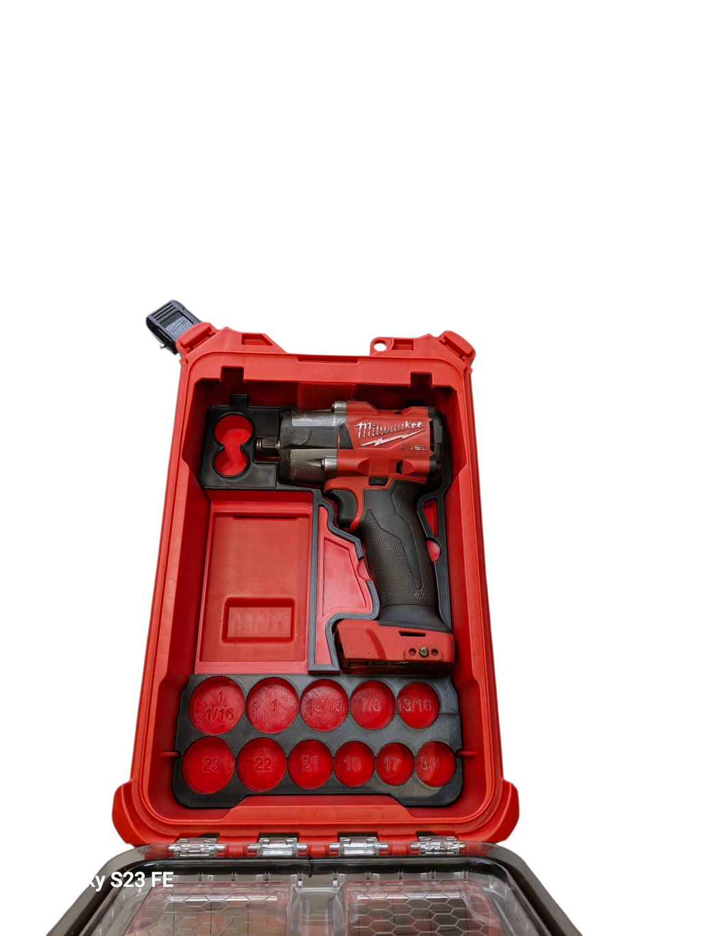 Milwaukee M18 FUEL Mid-Torque Impact + 11 or 9 pce Lug Nut Insert